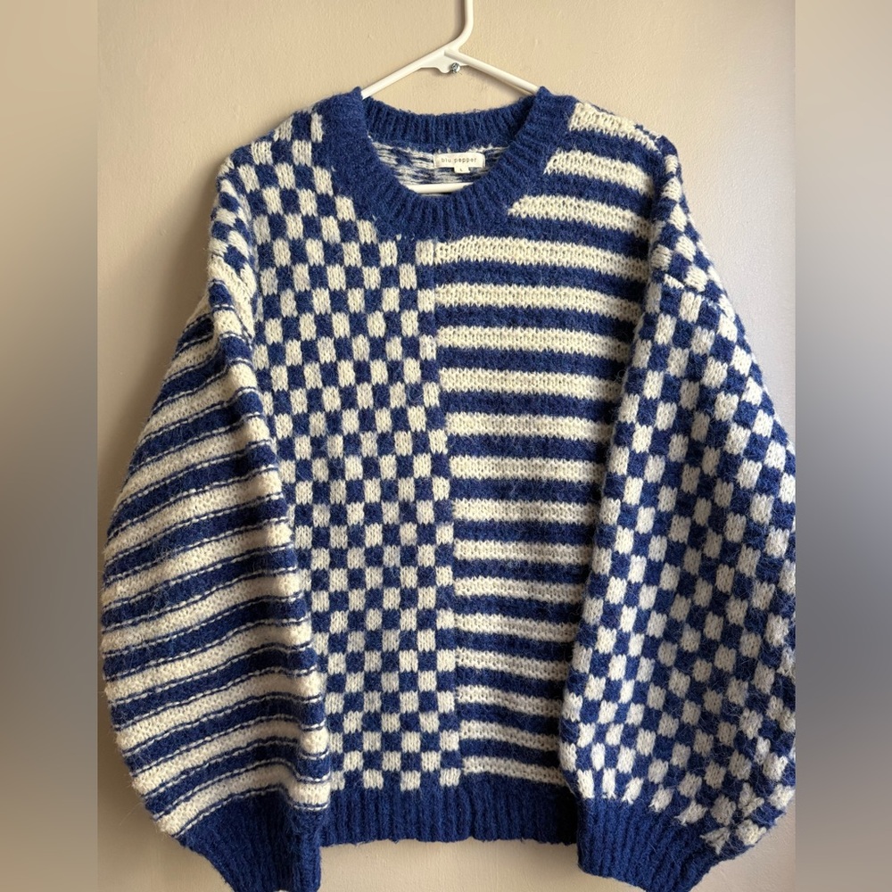 Blu Pepper Checkerboard + Stripe Chunky Knit Fuzzy Sweater Blue & White Large